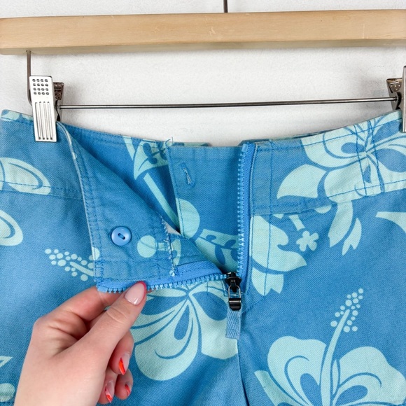 Vintage Y2K Express Hawaiian Print Short Shorts Sz 2 - Picture 3 of 6